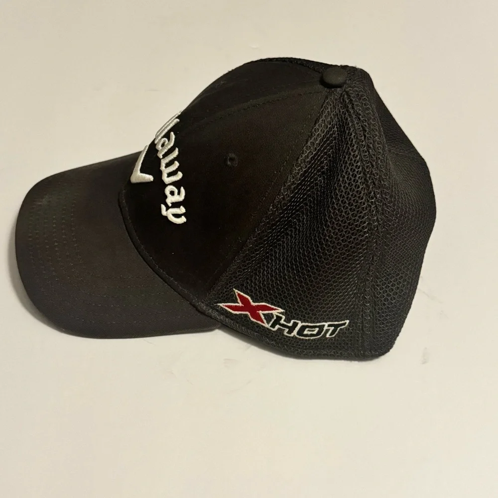 Callaway Black Hat with‎ White Logo and Red Details - Picture 2 of 5